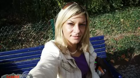 Pretty blond babe sexy selfies