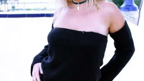 Nice blonde with big boobs Electra getting naked 