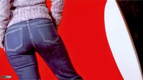 Photo session with young French amateur Jemi Sommer in jeans
