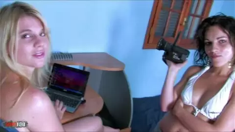 Jealous of her sister, she films her while she gets fucked!